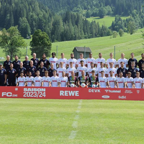 Ein Mannschaftsfoto des 1. FC Köln