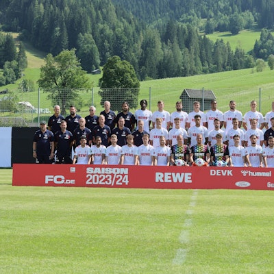 Ein Mannschaftsfoto des 1. FC Köln