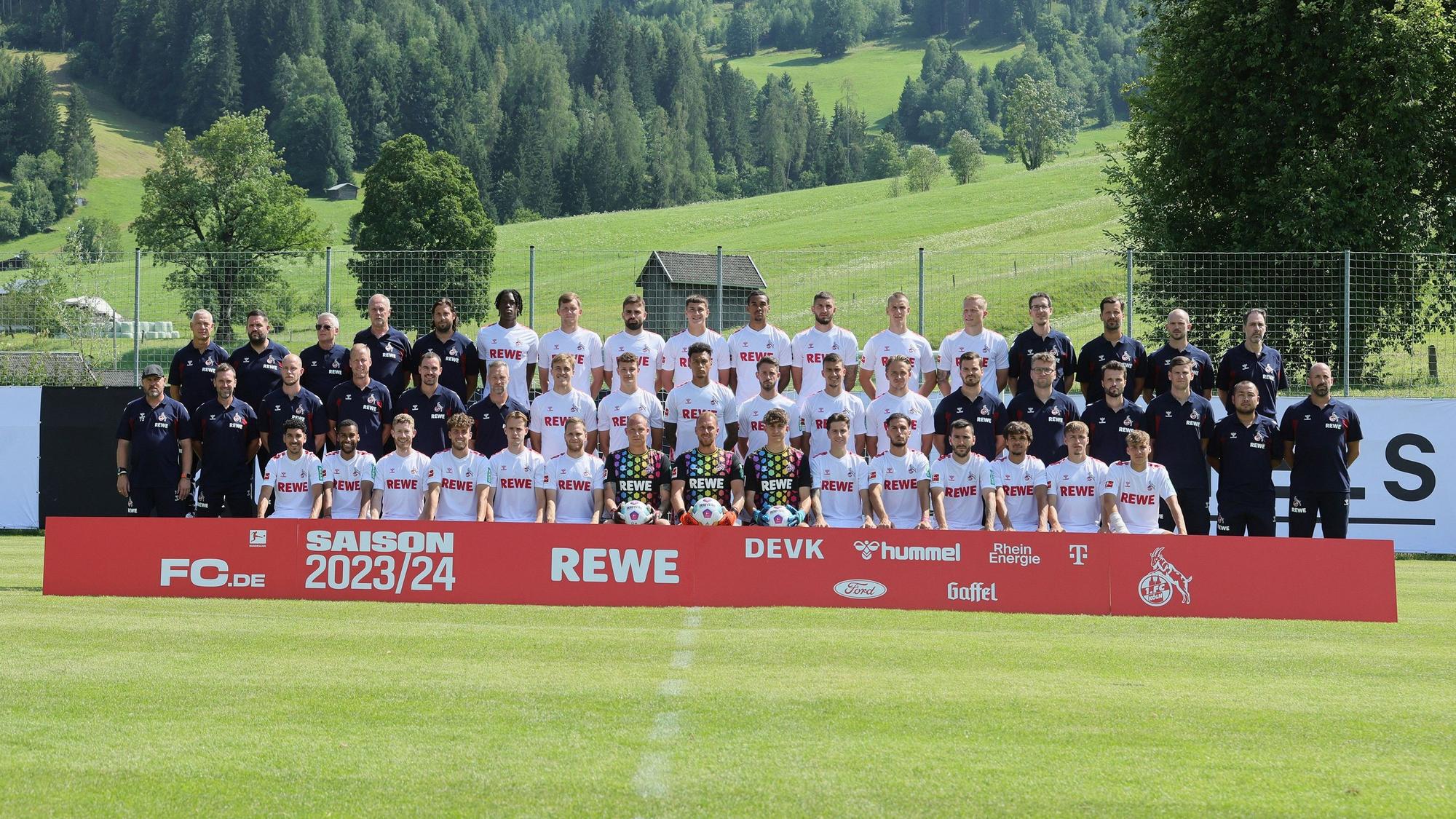 Ein Mannschaftsfoto des 1. FC Köln