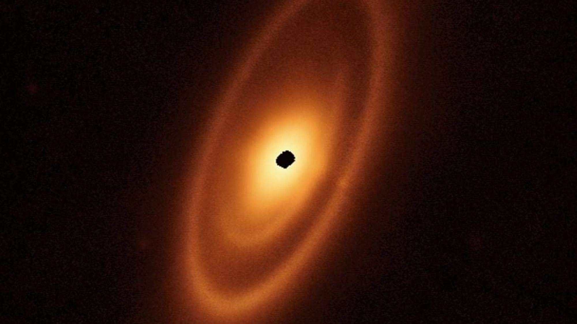 Eine Staubscheibe ist auf einem Bild des James-Webb-Teleskops um den jungen Stern Fomalhaut sichtbar. Eine ähnliche Scheibe umgibt auch den nun untersuchten Stern PBS 70, der der Sonne in ihrer Frühphase ähnelt. (Archivbild)