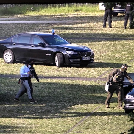 Bei einem vorigen Gerichtstermin kam der Angeklagte mit einem Hubschrauber.