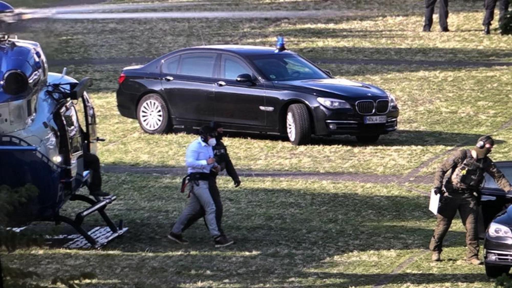 Bei einem vorigen Gerichtstermin kam der Angeklagte mit einem Hubschrauber.