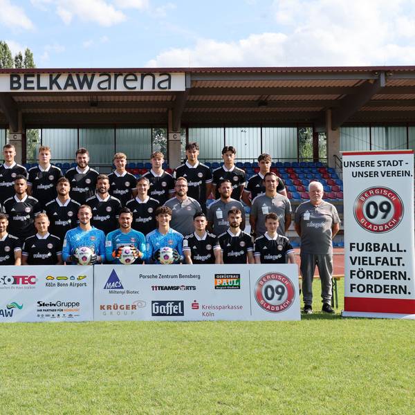 Mannschaftsfoto des SV Bergisch Gladbach 09