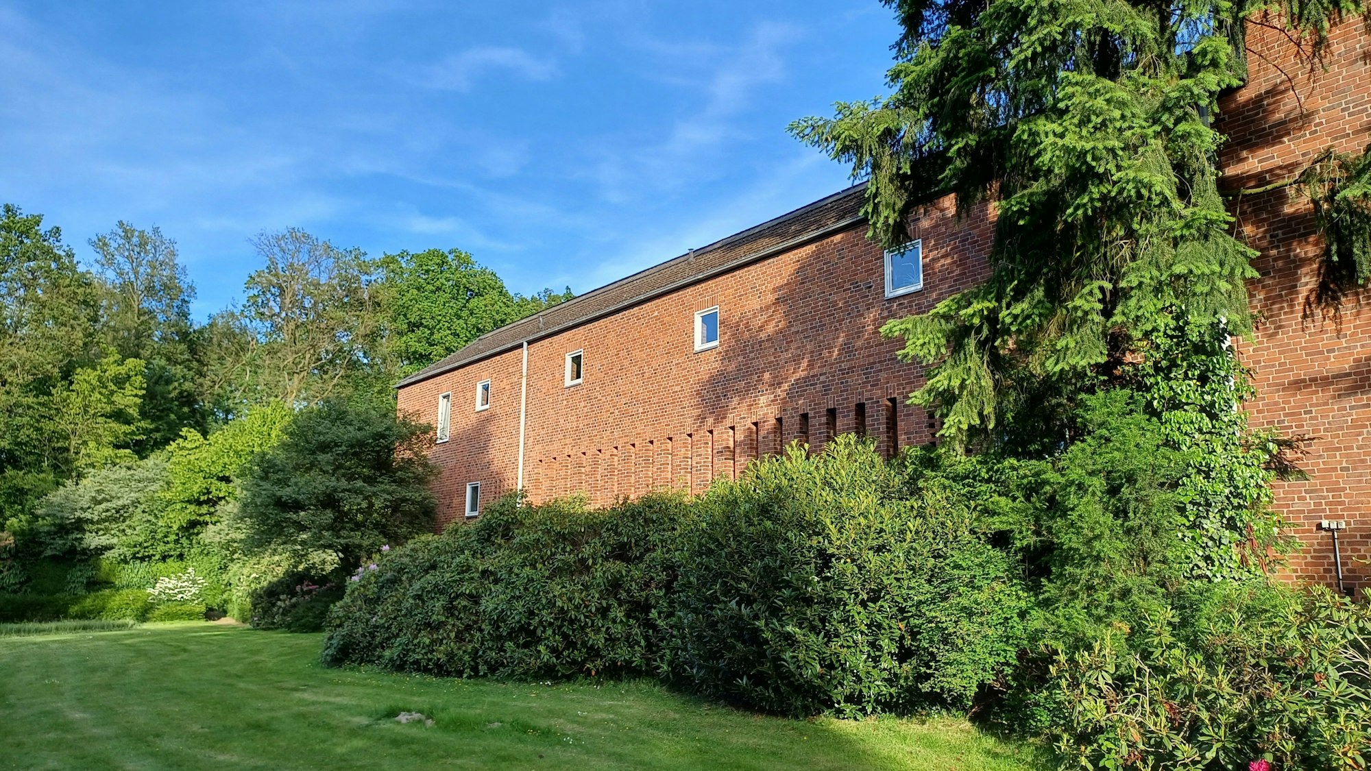 Im September 2022 übernehmen die Benediktinerinnen aus Köln-Raderberg das Dominikanerinnenkloster Sankt Katharina von Siena in Düsseldorf-Angermund