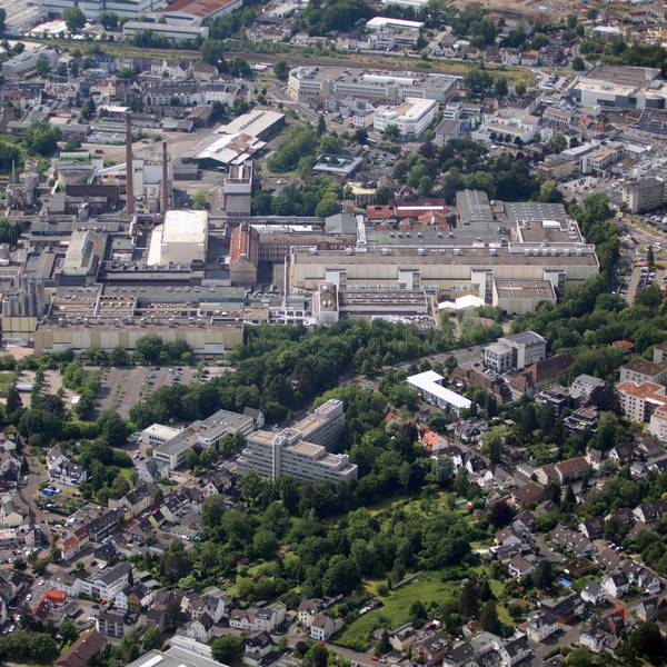 Am westlichen Rand des Zanders-Geländes könnte die „Grundschule 21“ entstehen. Vorplanungen laufen seit einem Jahr.