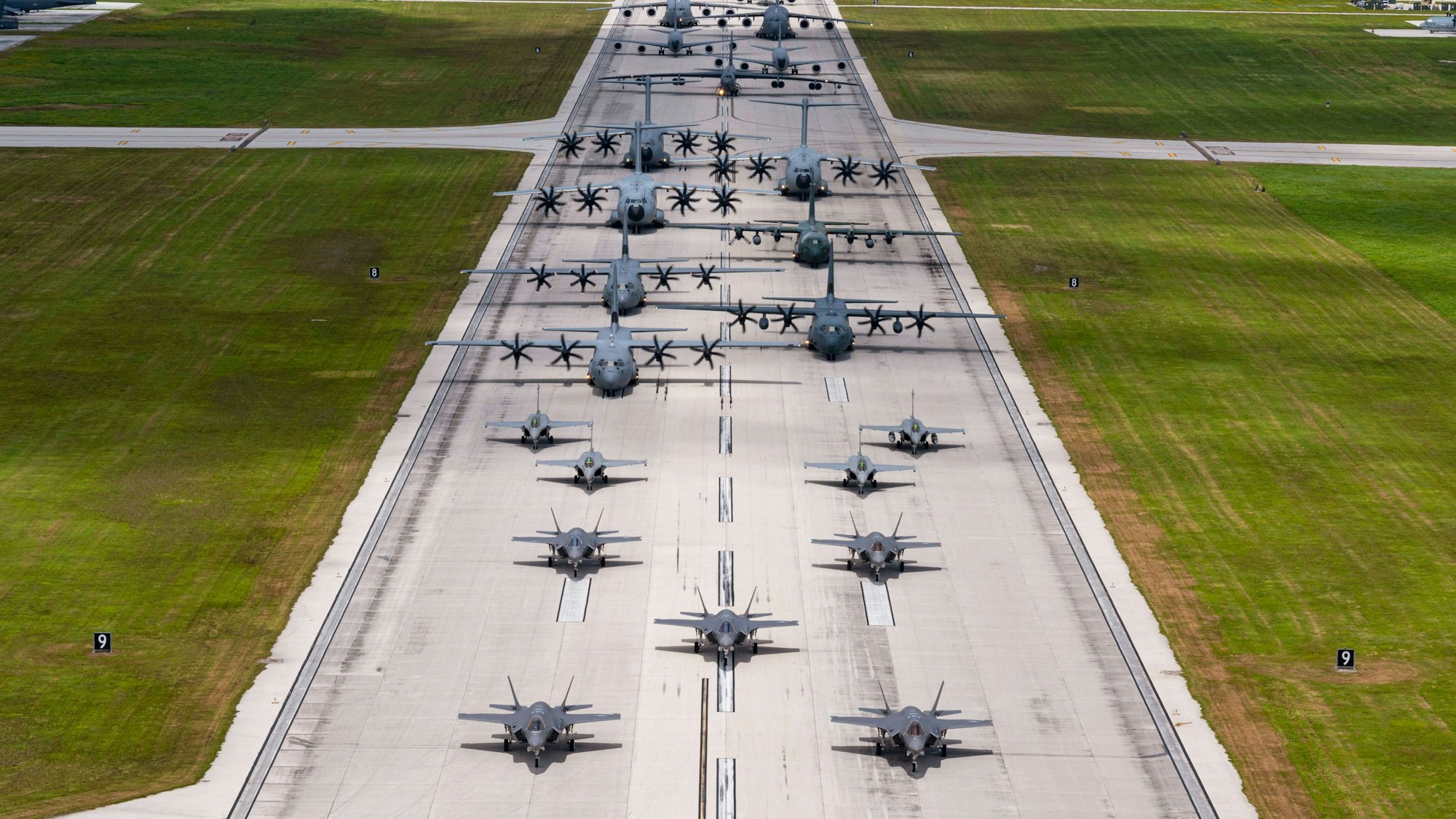 Blick auf die Andersen Air Force Base, Guam, im Jahr 2023.