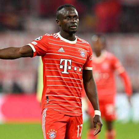 Bayern Münchens senegalesischer Stürmer Sadio Mane gestikuliert während des Viertelfinales der UEFA Champions League.