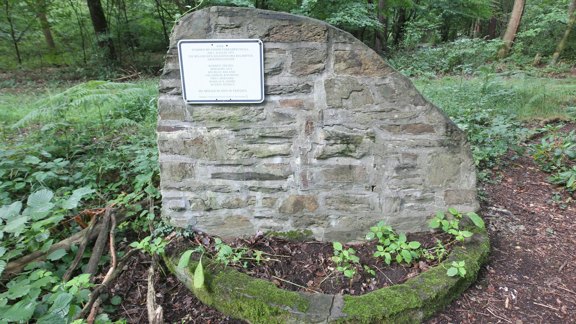 Ein Mahnmal ließ der Heimat- und Geschichtsverein vor 20 Jahren unweit der Unglücksstelle errichten.