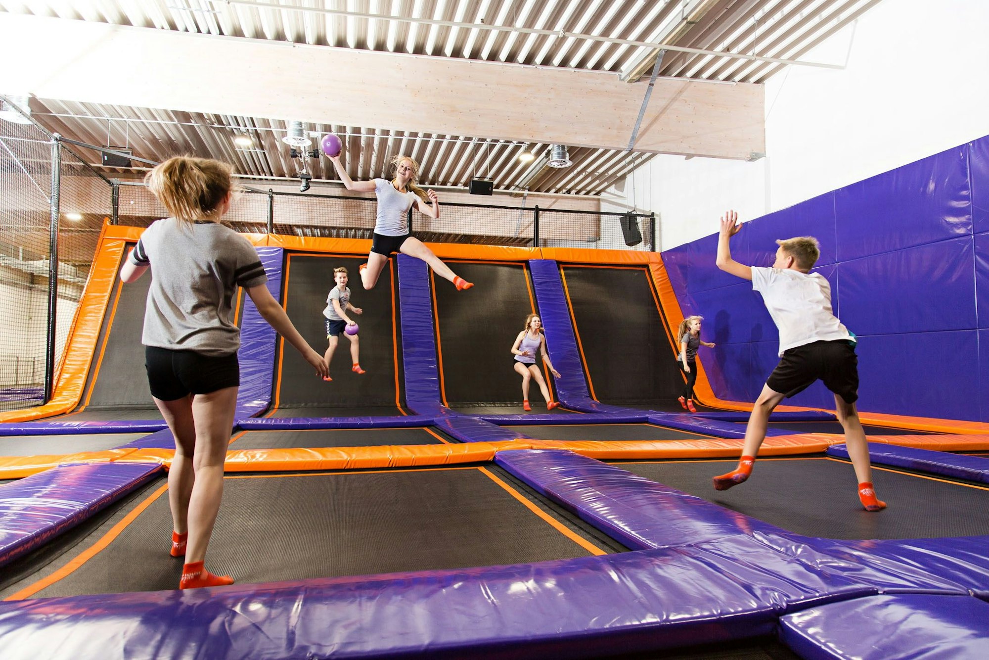 Jumphouse entsteht in Ossendorf Bilder aus Flensburg und Berlin