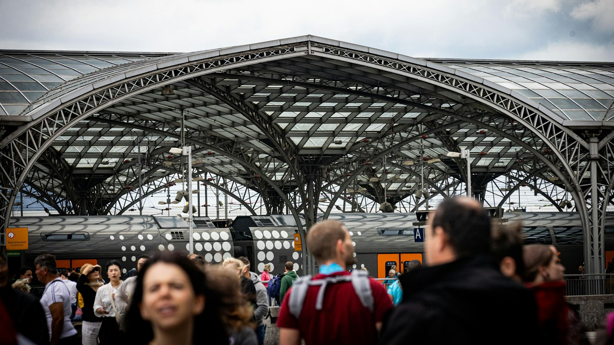 Das Außendach des Hauptbahnhofs.