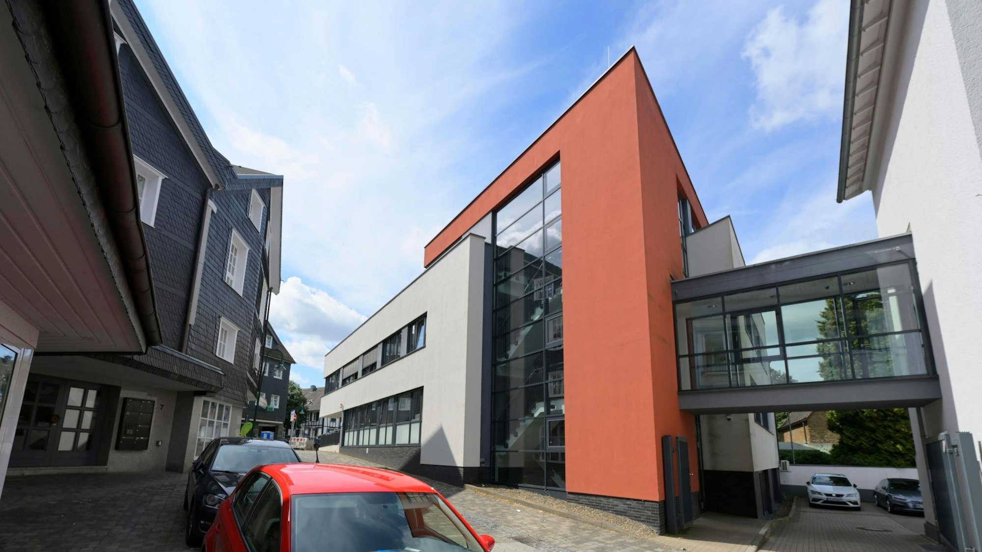 Gebäudeansicht des Waldbröler Amtsgerichts.