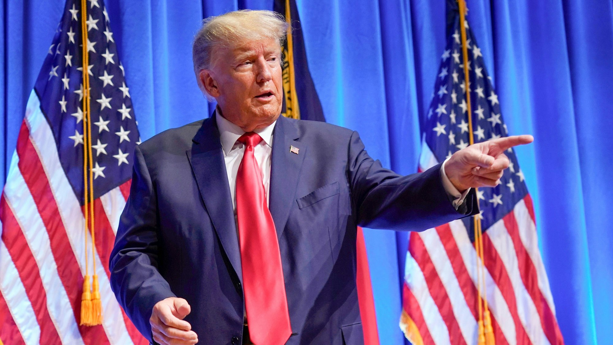 Donald Trump mach derzeit mit mehreren Gerichtsterminen Schlagzeilen.