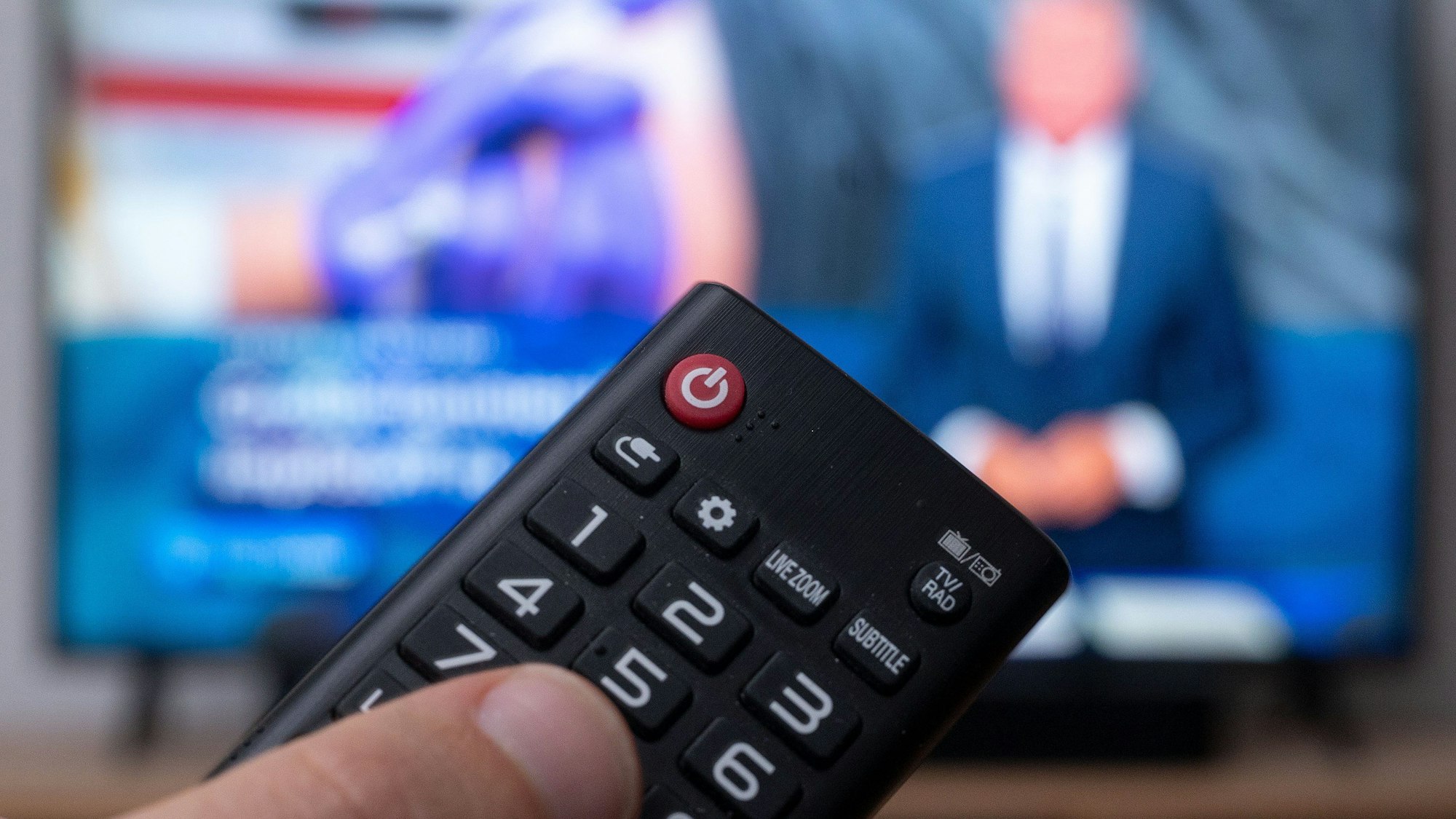 Um die Gebühren für ARD und ZDF entbrennt immer wieder Streit.