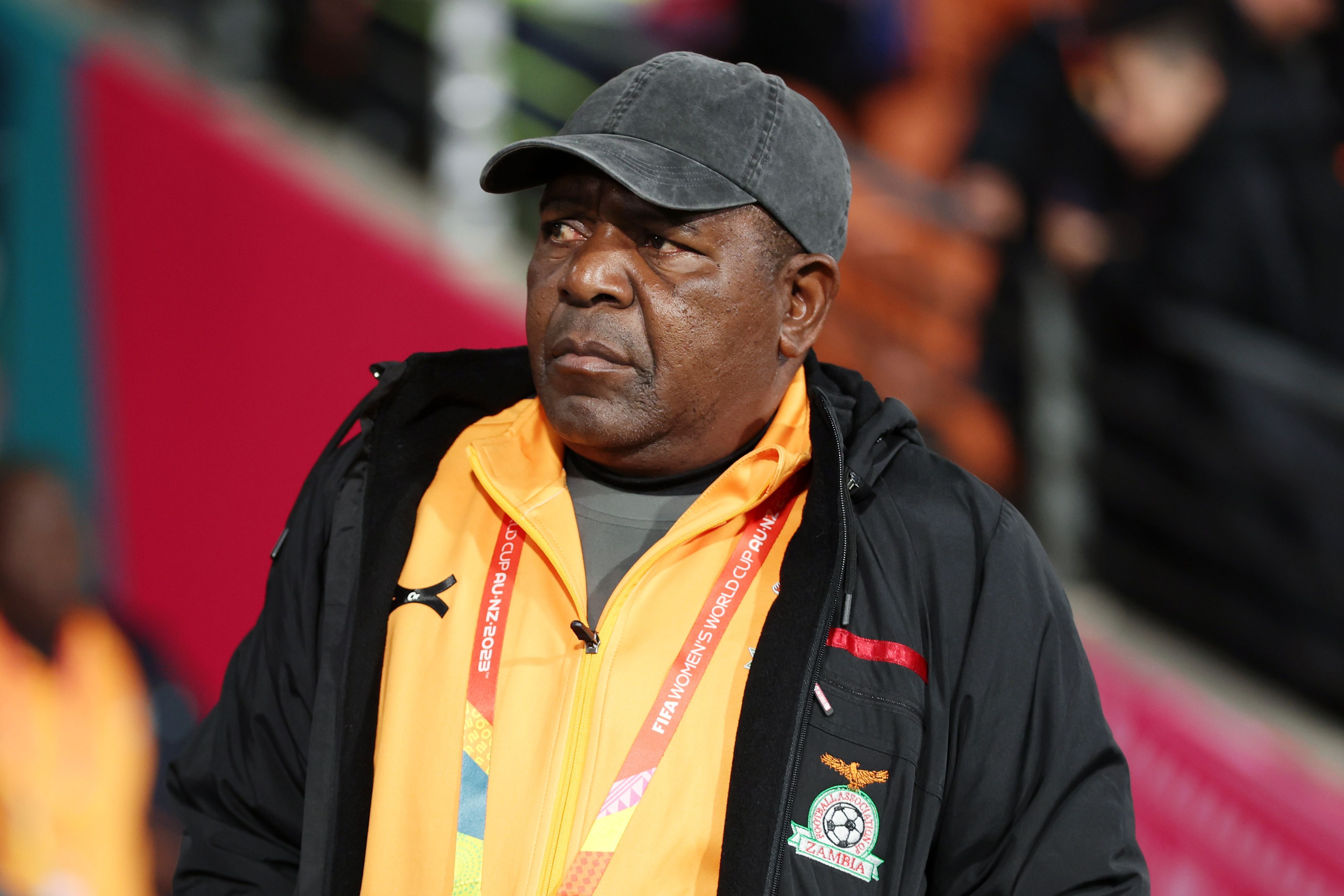 Bruce Mwape, Trainer von Sambia, beim Spiel seiner Mannschaft gegen Costa Rica.