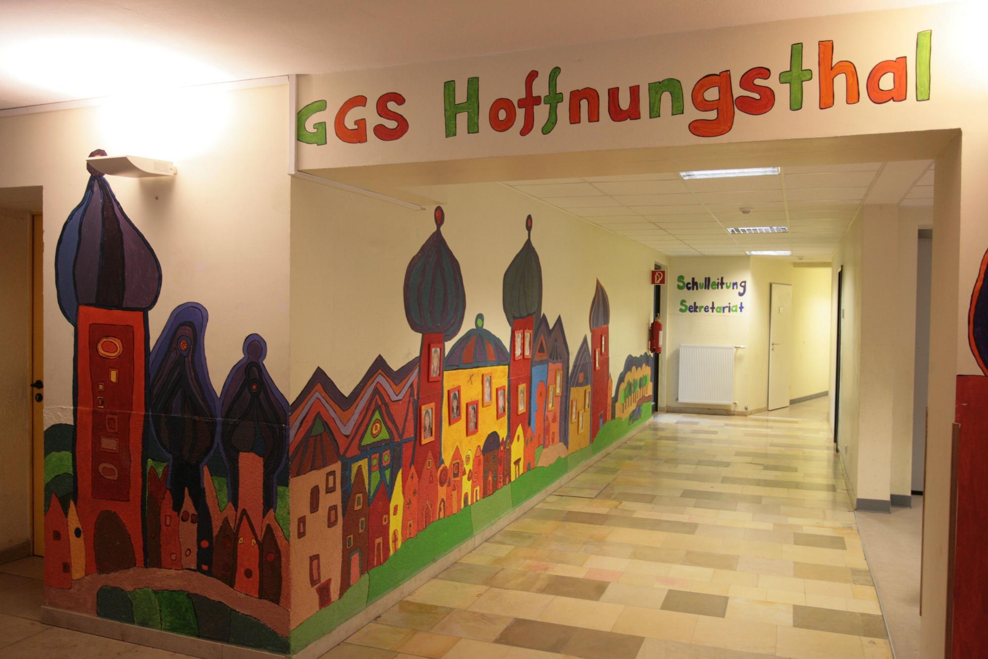 Noch sind die Räume der Grundschule Hoffnungsthal leer. Der Unterrichtsstart in der nächsten Woche wird durch Vandalismus beeinträchtigt.