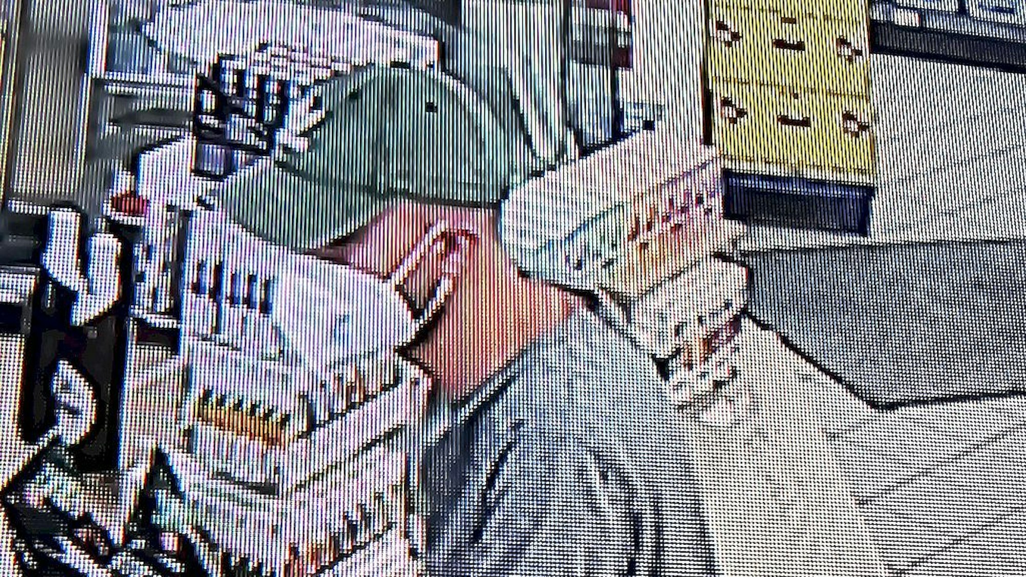 Die Polizei fahndet nach diesem Mann.