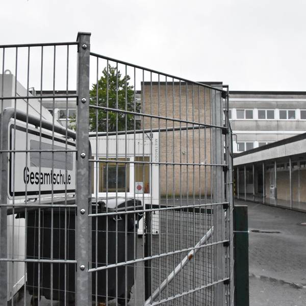 Der Eingang zur Gesamtschule in Windeck.