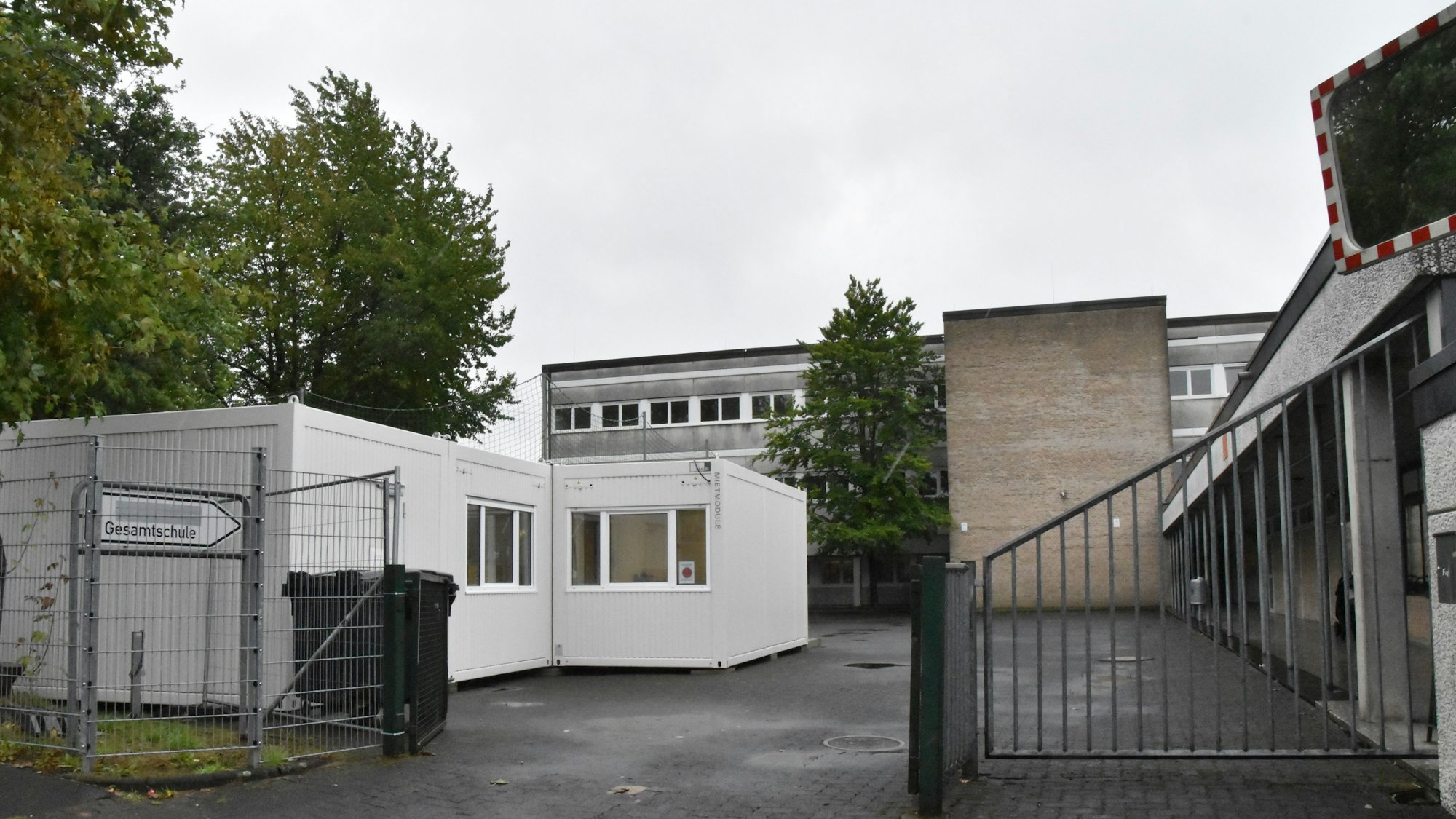 Der Haupteingang der Gesamtschule in Windeck.