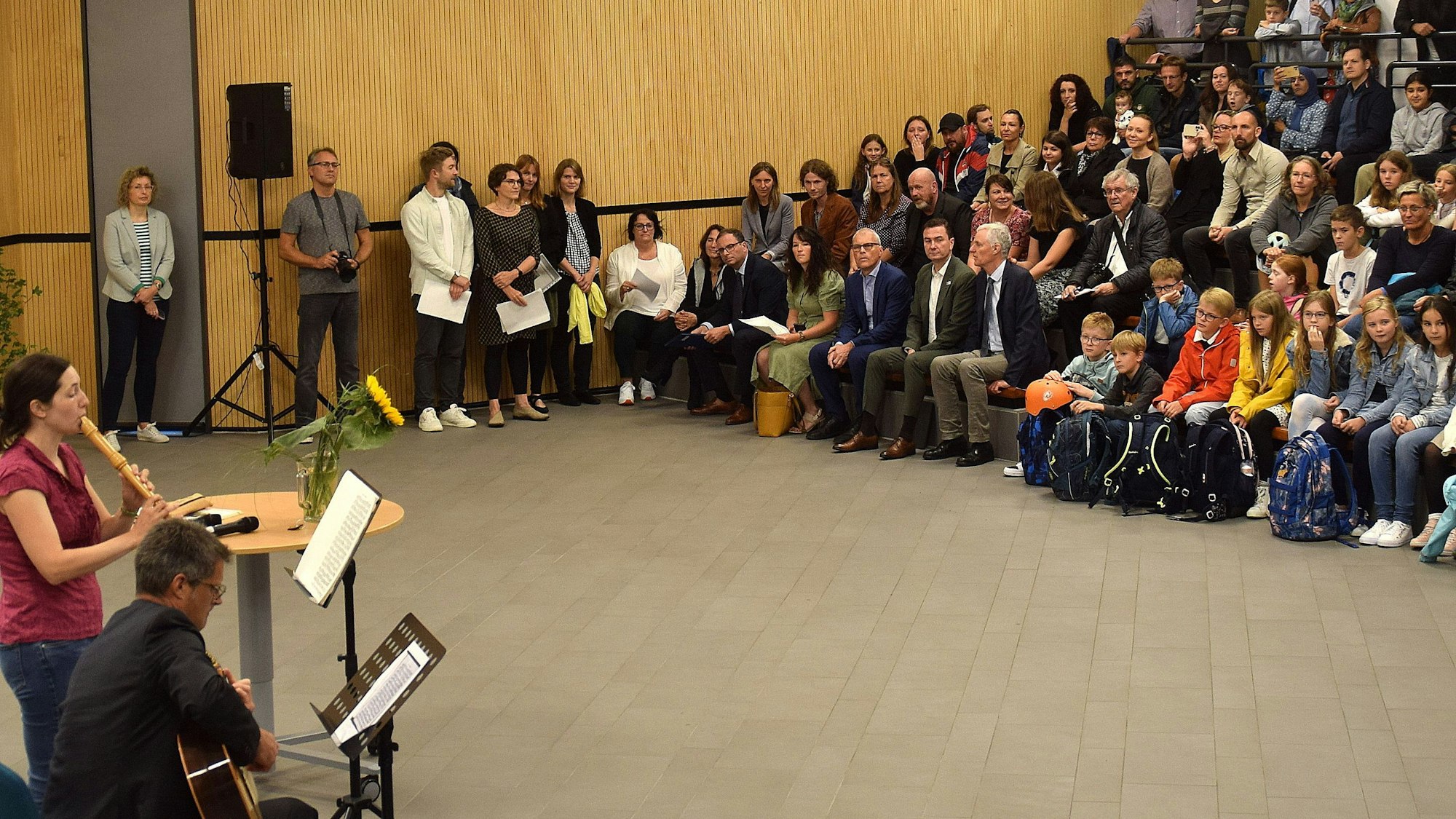 7. August 2023. Alfter-Oedekoven. Mit einer Feierstunde in der Aula ging das neu gegründete Gymnasium der Gemeinde Alfter an den Start. Foto: Frank Engel-Strebel
