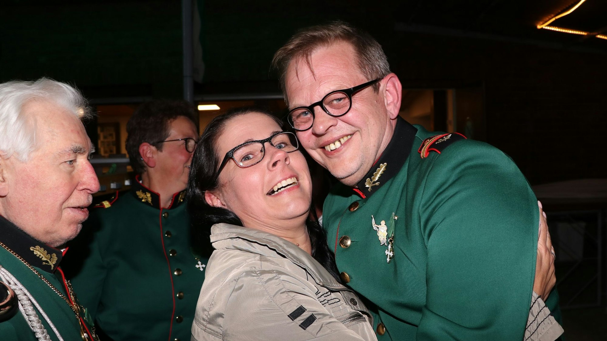 Das Bild zeigt den neuen Schützenkönig, Wolfgang Schreck, mit seiner Frau Stefanie.