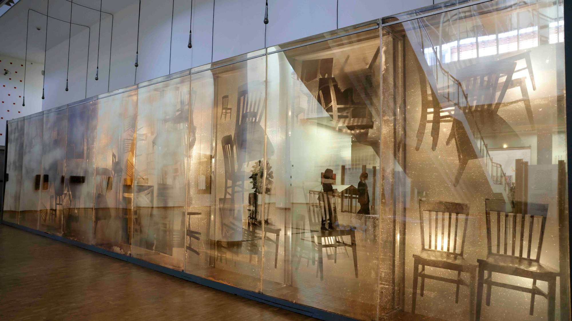 Robert Rauschenbergs "Soundings" in der Ausstellung "Über den Wert der Zeit". Neupräsentation der Sammlung zeitgenössischer Kunst.