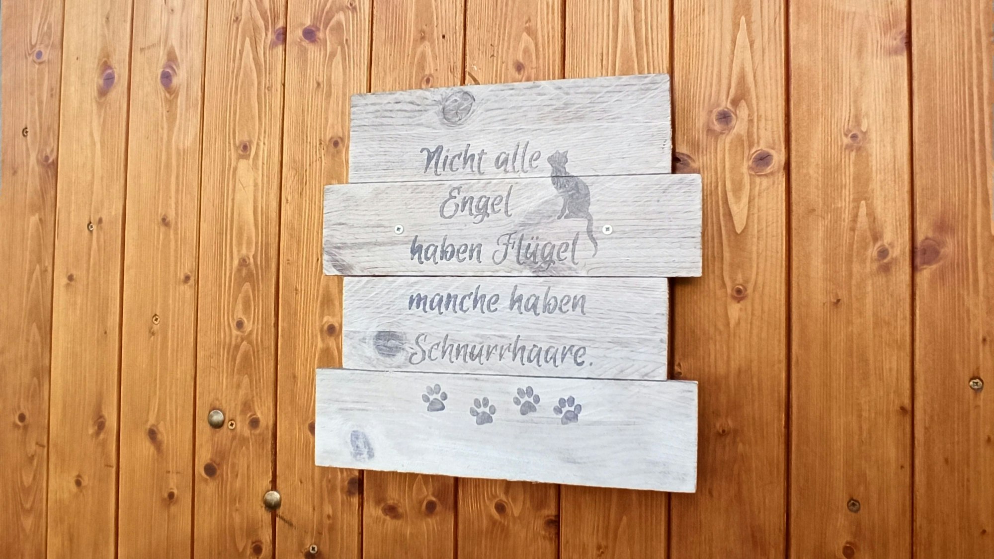 Spruch am Eingangstor des Gnadenhofs Anna.