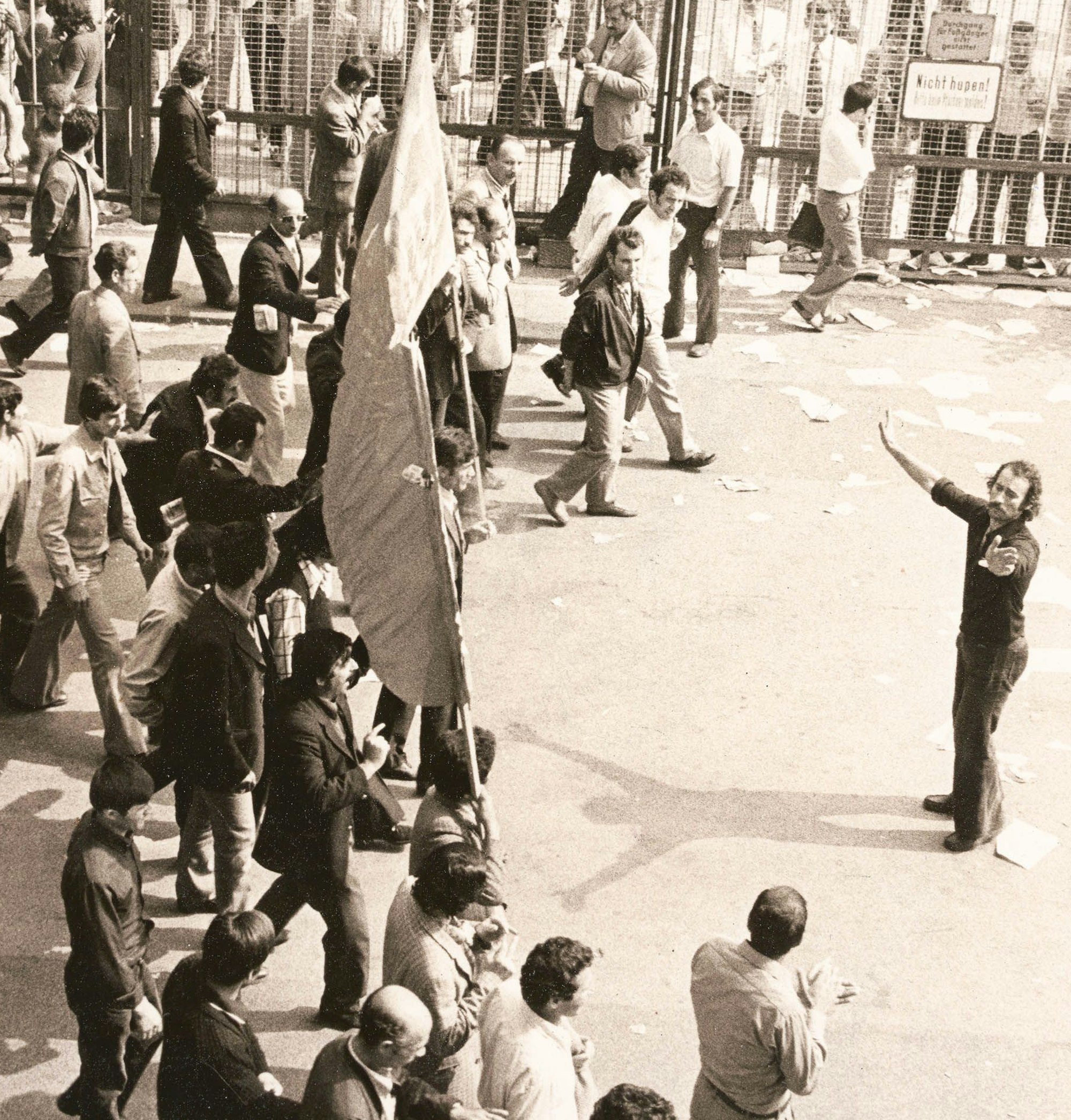 Protestierende Arbeiter beim wilden Streik bei Ford in Köln 1973.
