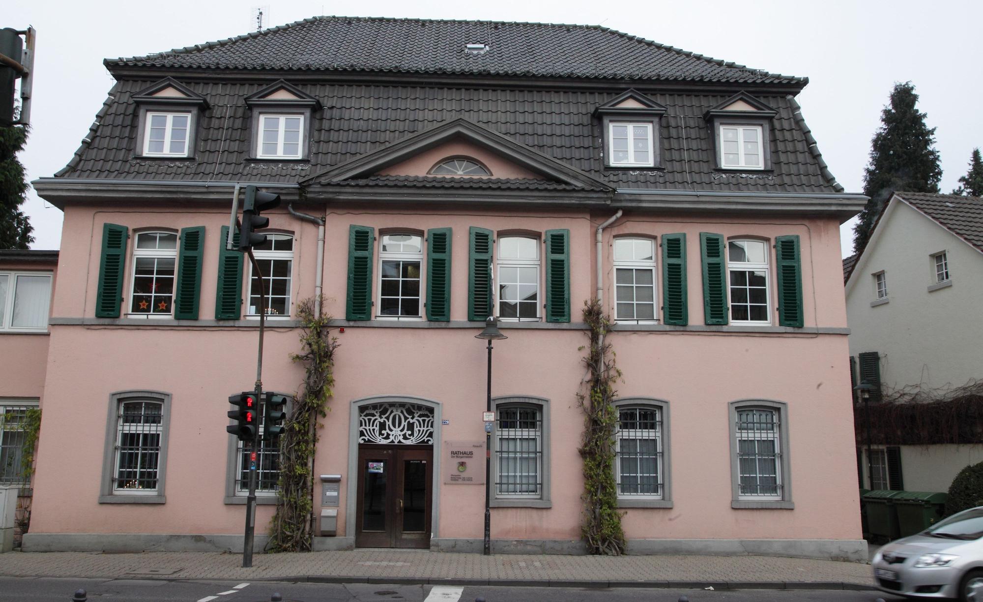 Voraussichtlich drei Frauen werden Stellvertreterinnen von Bürgermeister Yannick Steinbach, der am Monatsanfang seine Arbeit im Rathaus aufgenommen hat.