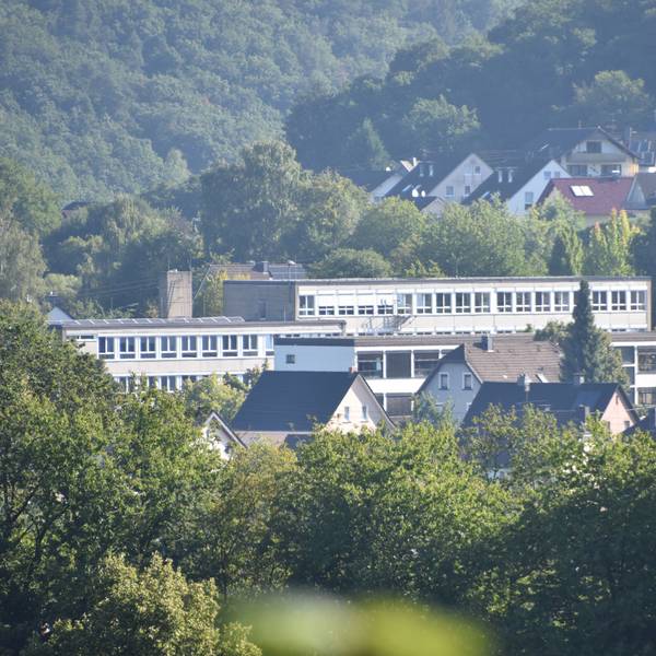 Blick auf den Standort Rosbach der Gesamtschule Windeck.