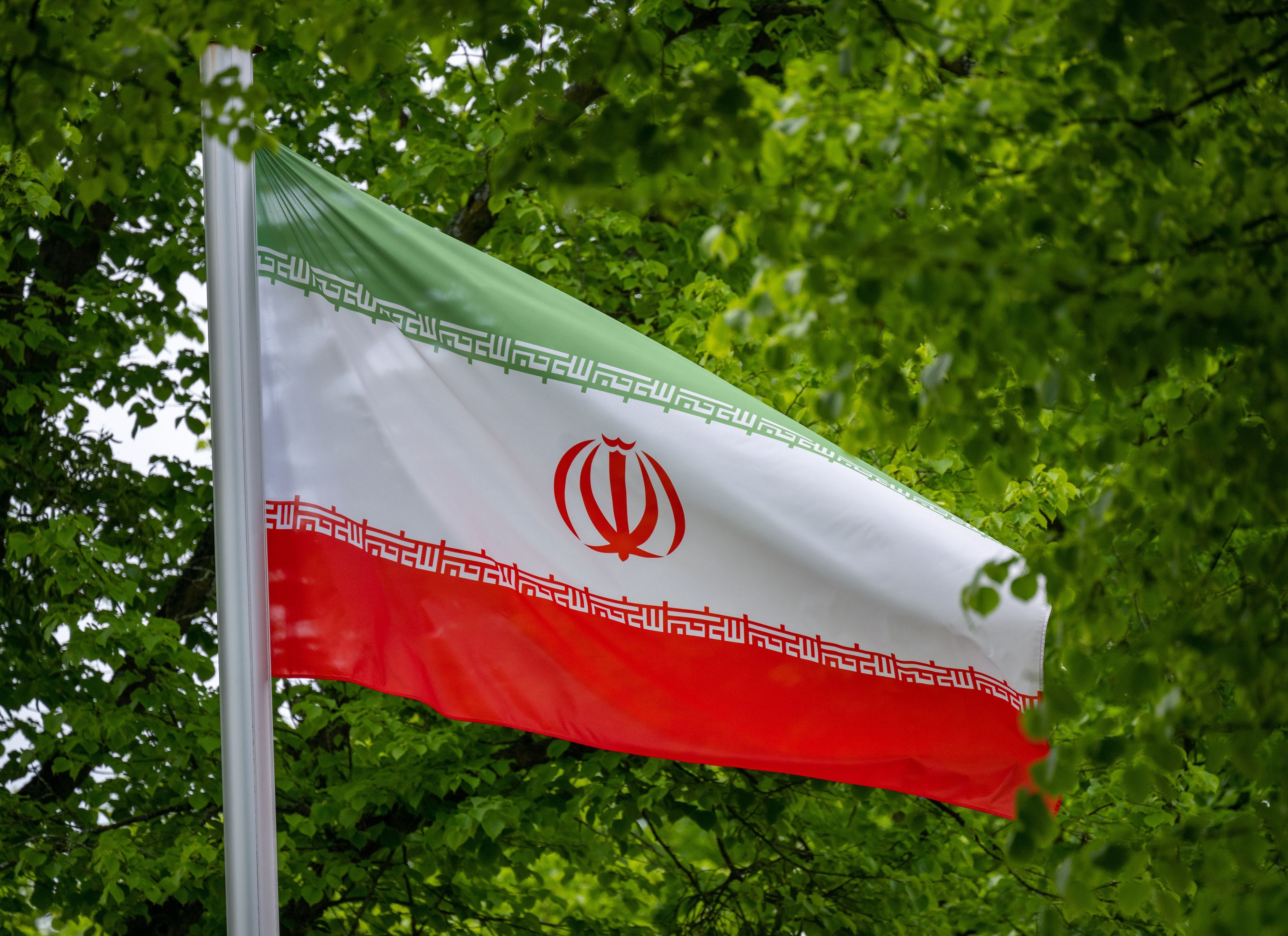 Mehrere US-Bürger sind am Donnerstag aus einem Gefängnis in der iranischen Hauptstadt Teheran entlassen worden.