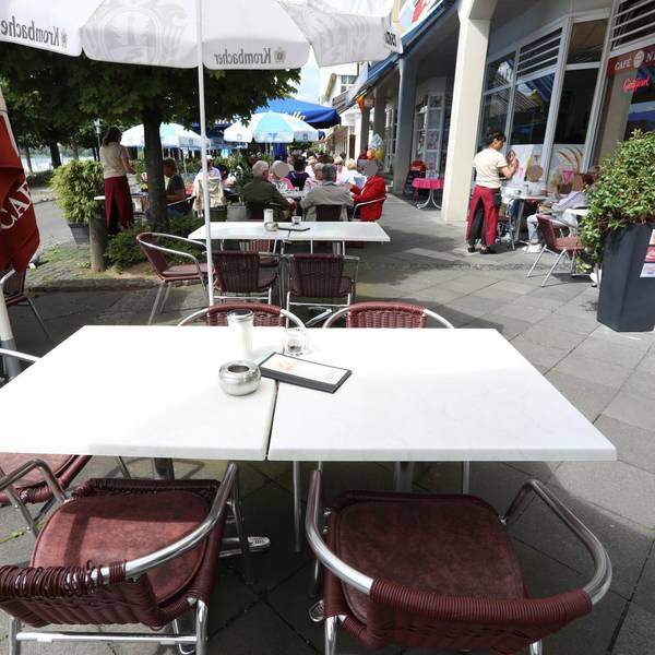 Die Außengastronomie eines Restaurants.