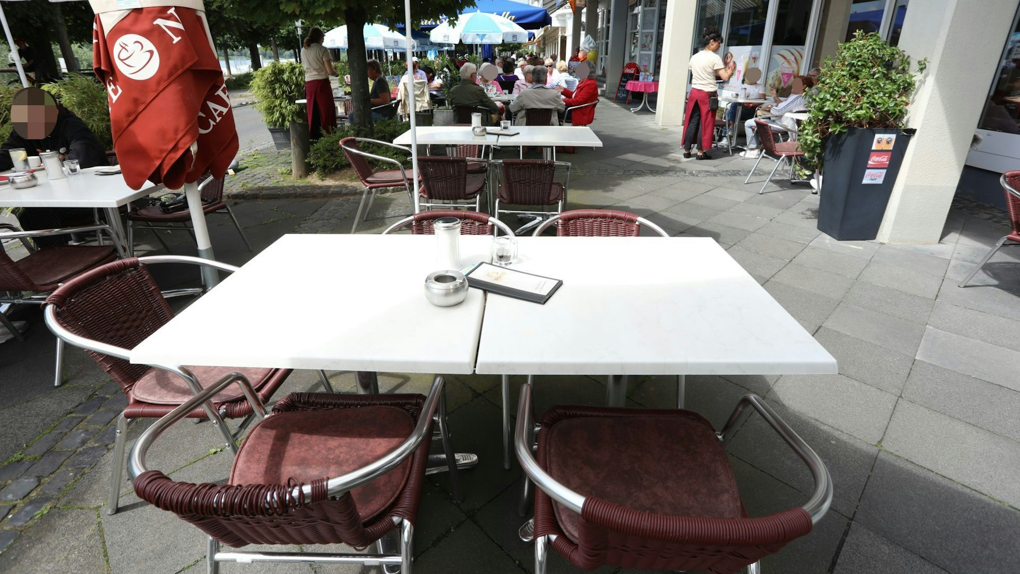 Die Außengastronomie eines Restaurants.