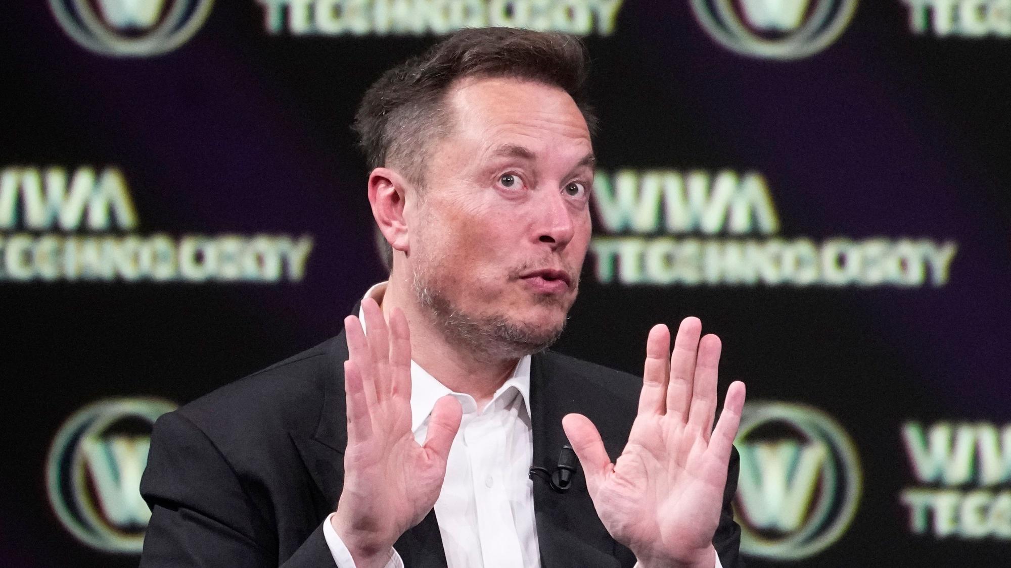 Elon Musk, Eigentümer von Twitter, Tesla und SpaceX, spricht auf der Vivatech-Messe.