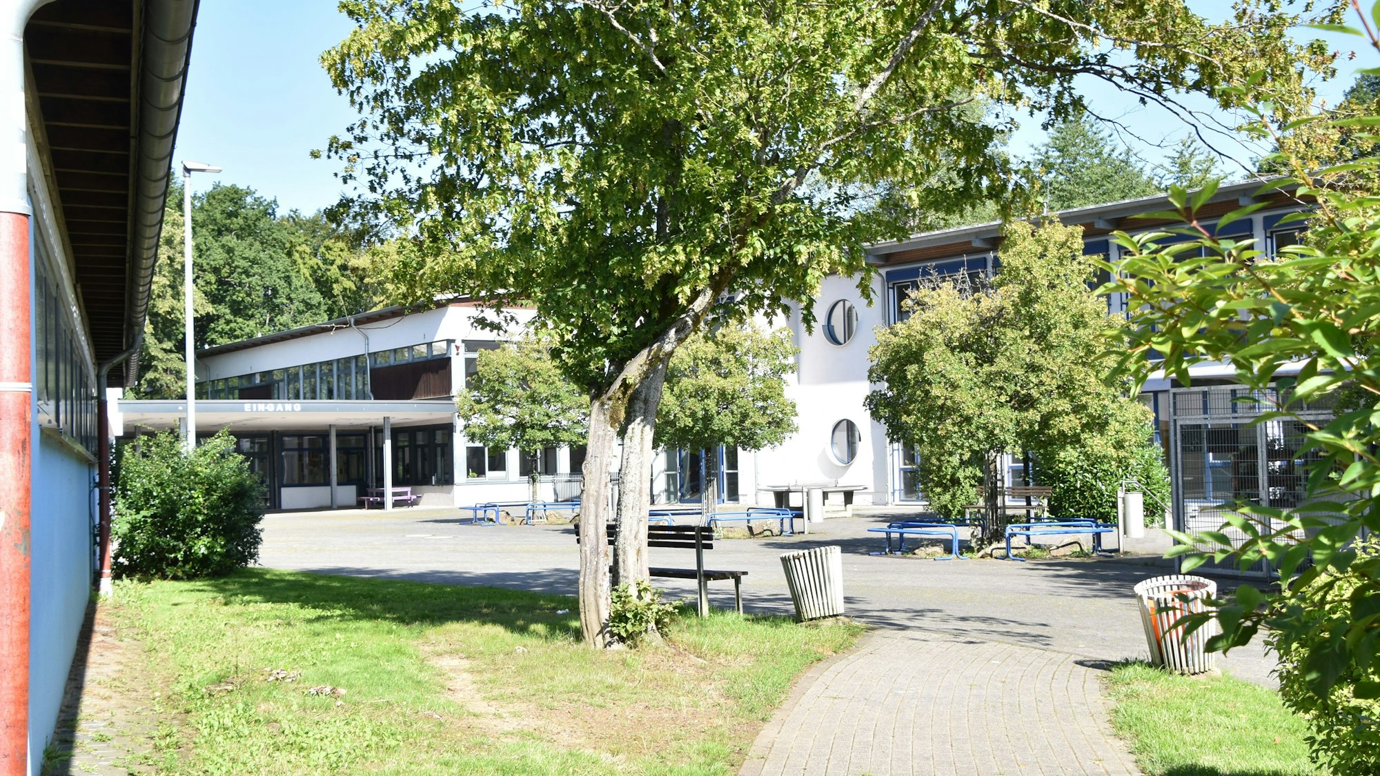 Der Schulhof der Gesamtschule Windeck am Standort Herchen