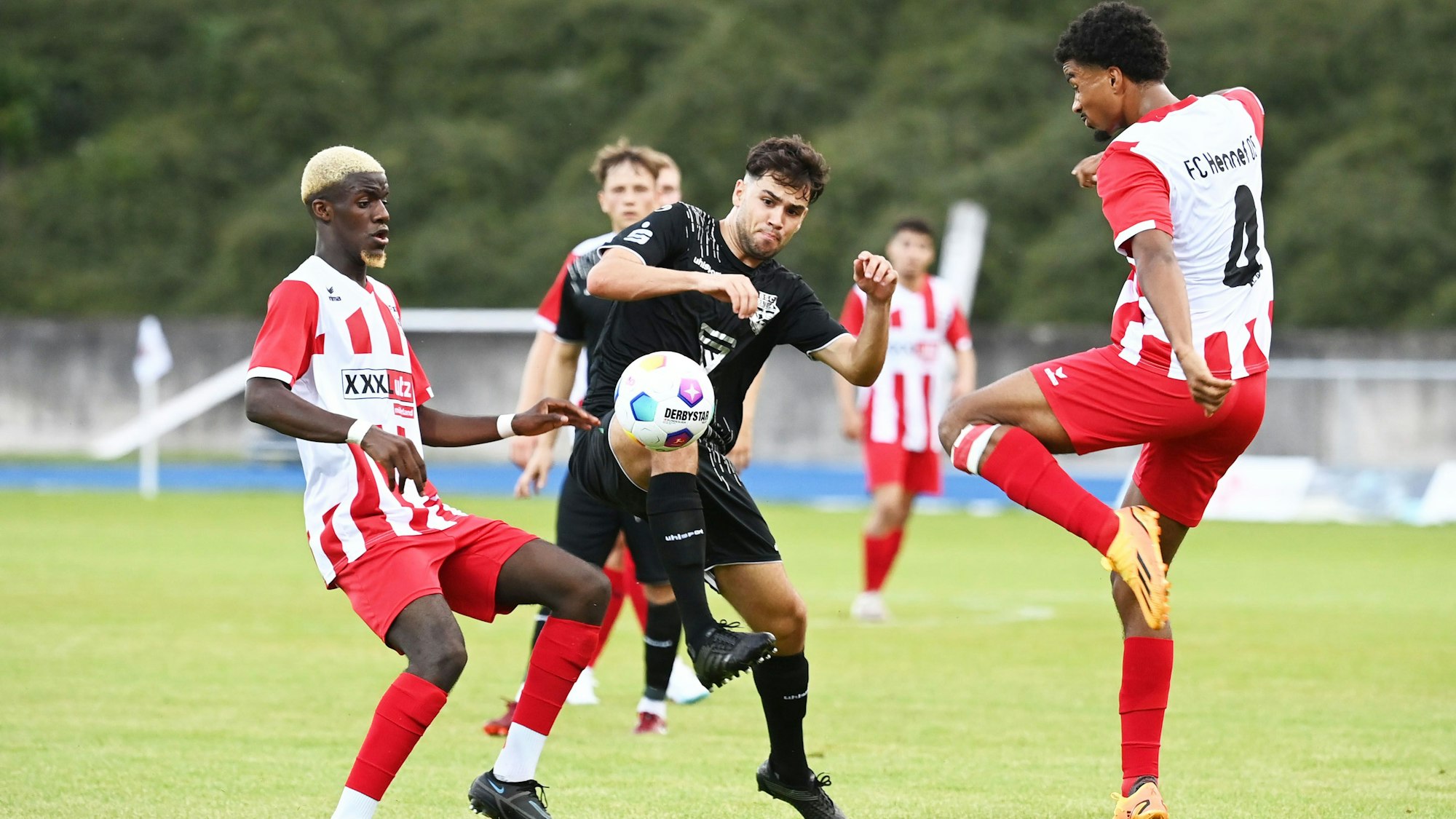 Benny Boboy (links) und Leo Camara vom FC Hennef