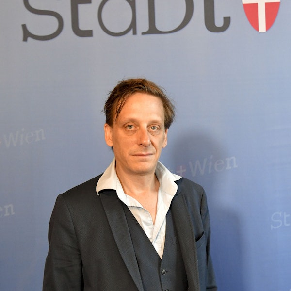 Kay Voges, designierte Direktor am Volkstheater Wien, nimmt im Rahmen der Vorstellung der "Neuen Intendanz für das Volkstheater" an einer Pressekonferenz teil. Voges leitet ab der Spielzeit 2020/21 das Volkstheater. +++ dpa-Bildfunk +++