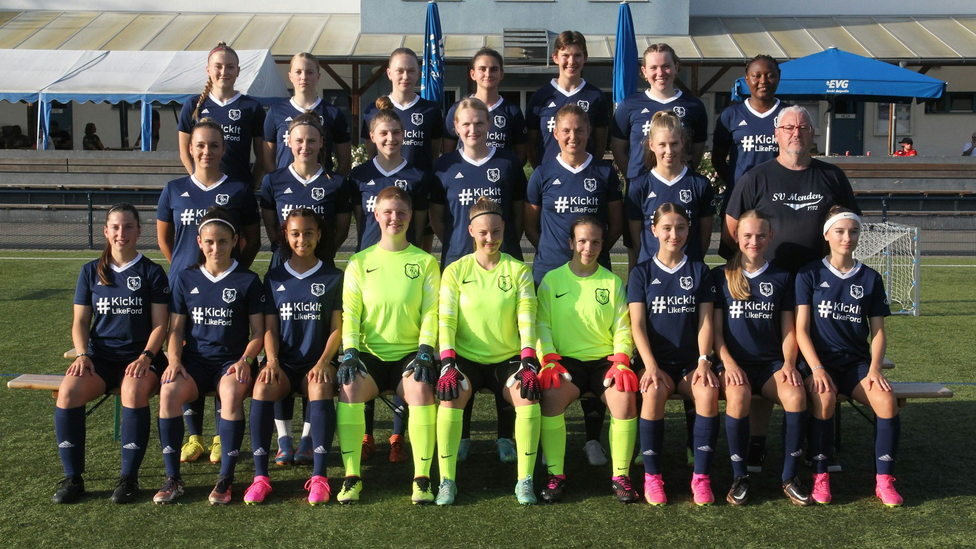 Frauen-Mannschaft des SV Menden