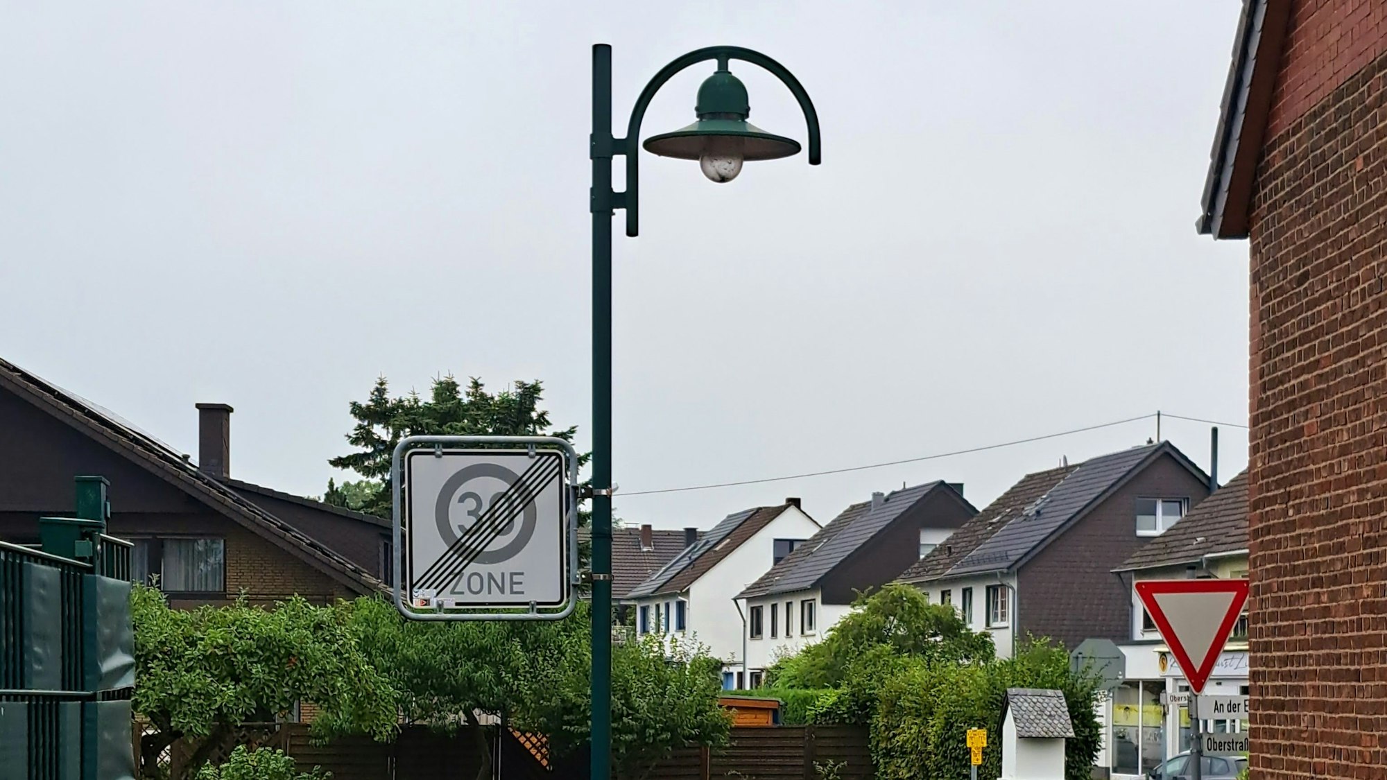 Um Energie zu sparen, soll die Straßenbeleuchtung auf den Niederkasseler Straßen auch in Zukunft zwischen 1 und 5 Uhr ausgeschaltet bleiben.