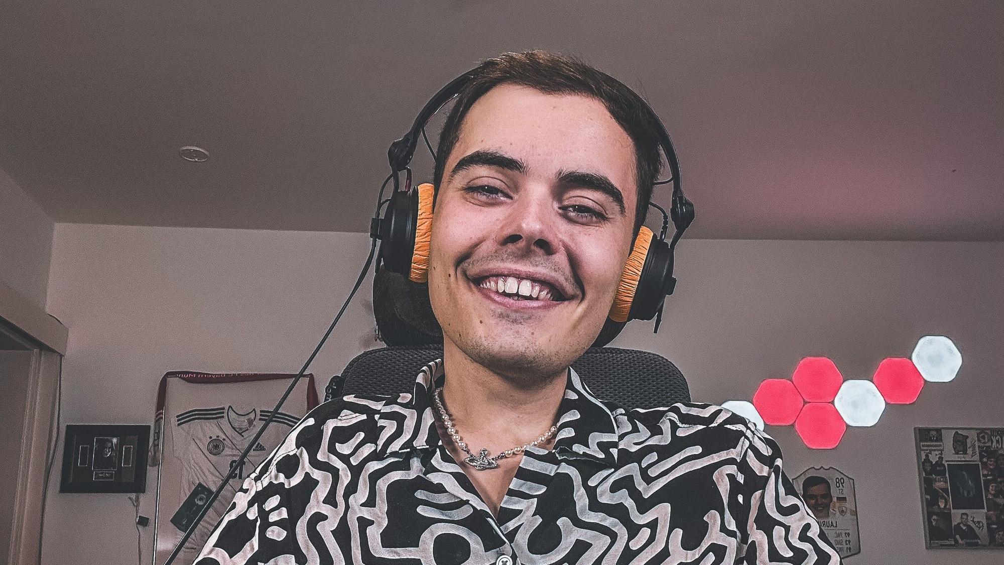 Laurin Dücker ist DJ und veröffentlicht sein neues Lied.