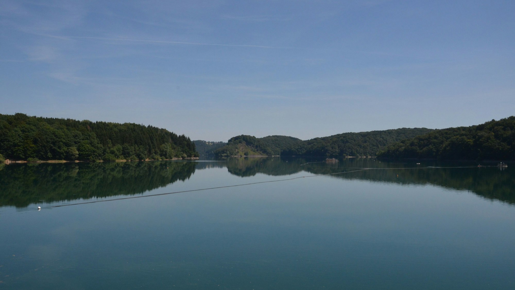 Blick auf die Wahnbachtalsperre.