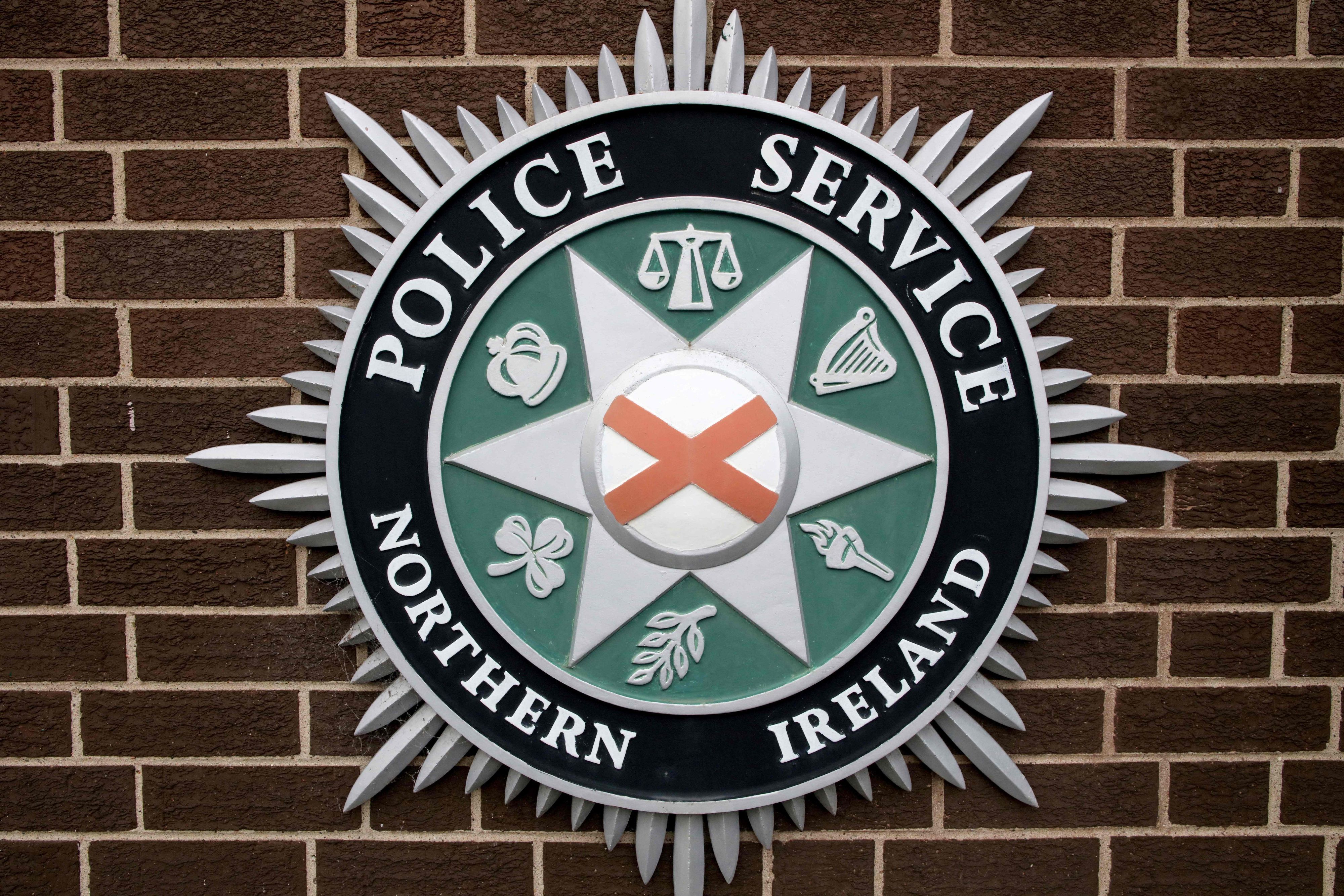 Das Logo der nordirischen Polizei.