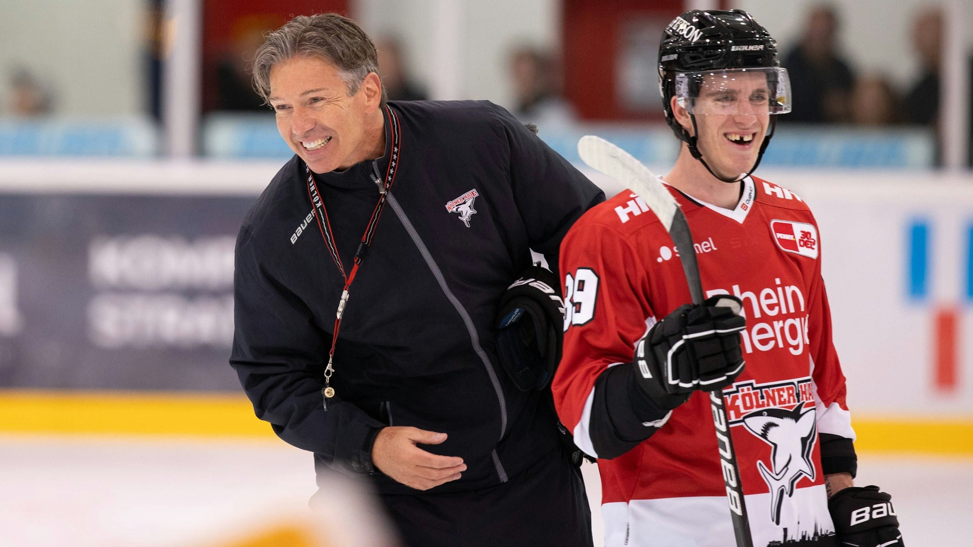 Gregor Macleod und Uwe Krupp auf dem Eis.