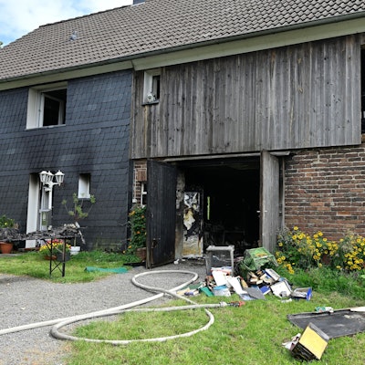 Ein Anbau eines Fachwerkhauses aus dem 17. Jahrhundert stand in  Flammen.