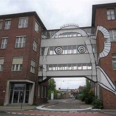 Eingang zum Osthof an der Dillenburger Straße.