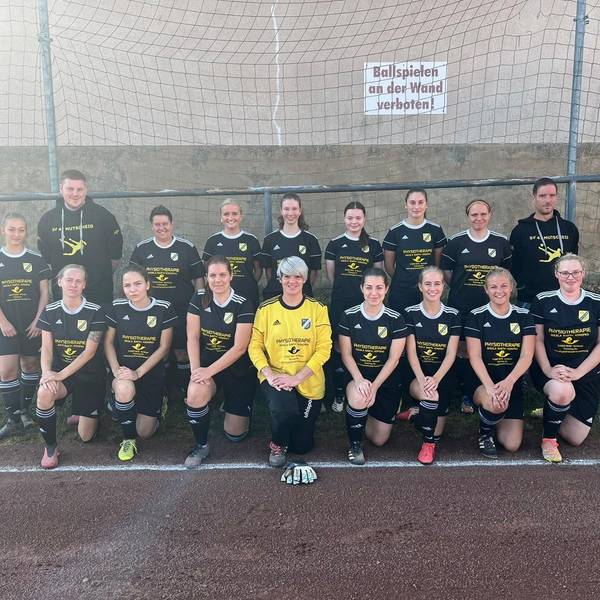 Das Bild zeigt die Mannschaft des SV Mutscheid.