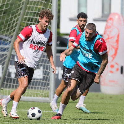 1. FC Köln, Training, von links: Luca Waldschmidt, Jeff Chabot (1. FC Köln). 23.08.2023, Bild: Herbert Bucco