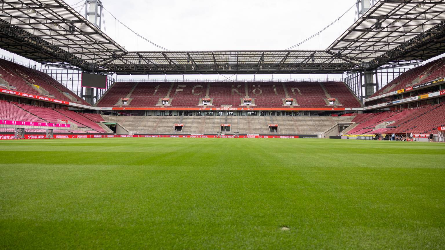 Das Rheinenergie-Stadion, Heimat des 1. FC Köln, erhält ein Notentwässerungssystem zum Schutz vor Starkregen.