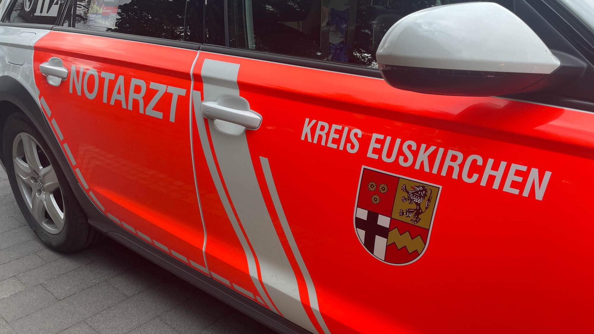 Das Symbolfoto zeigt das Einsatzfahrzeug eines Notarztes im Kreis Euskirchen.