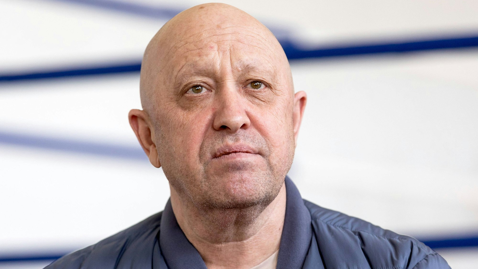 Jewgeni Prigoschin, Chef der Wagner-Gruppe, ist mutmaßlich bei einem Flugzeugabsturz ums Leben gekommen. Der Söldneranführer hat in der Vergangenheit offenbar Maßnahmen ergriffen, damit genau das nicht passiert.