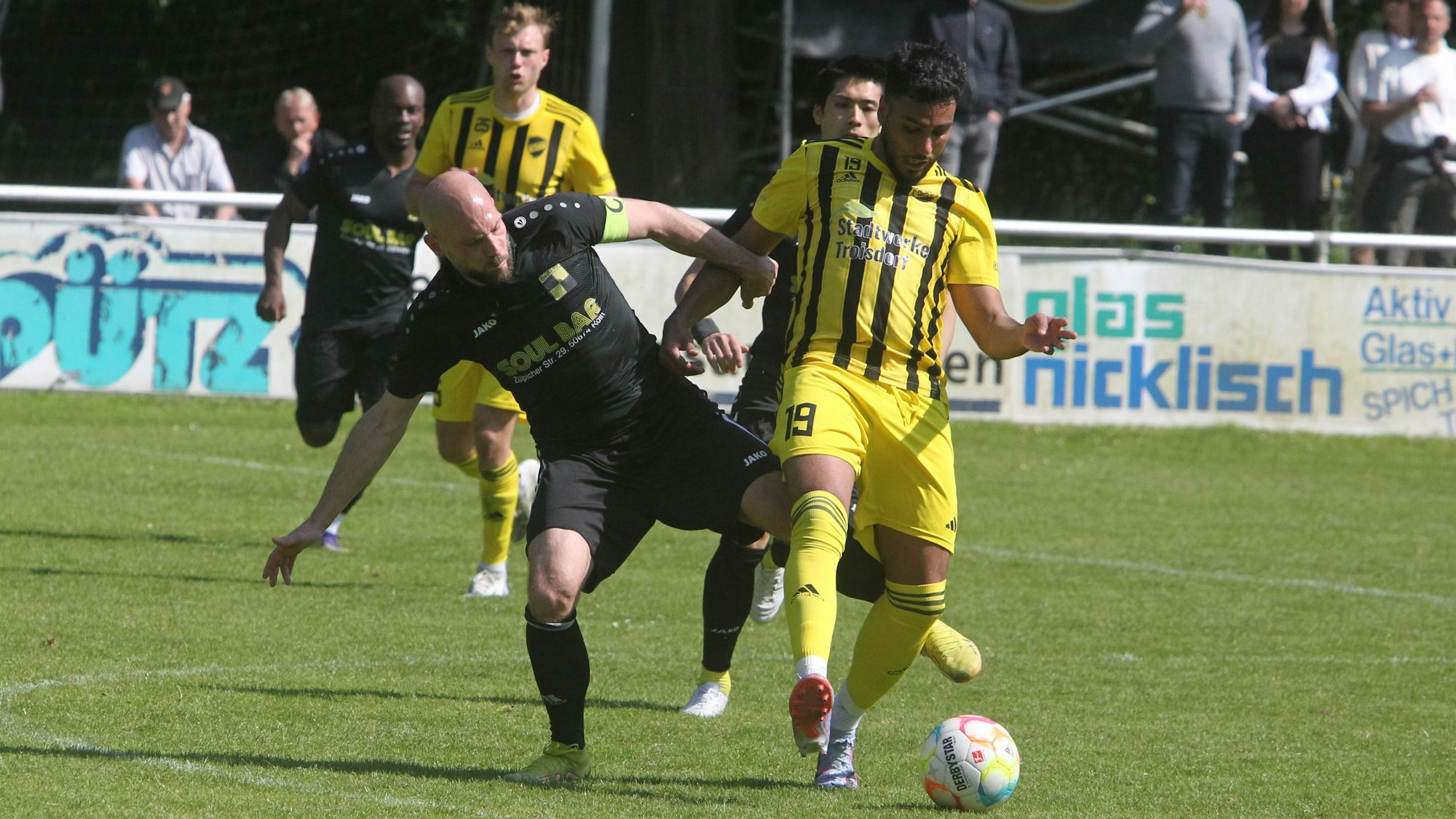 Rayen Hakimi (rechts) und Tobias Blum